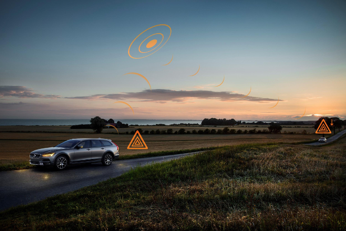 Volvo introduces V2V warning systems on new models across Europe | Traffic  Technology Today