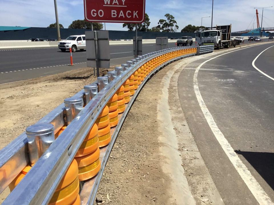 Perth road project trials use of roller safety barrier | Traffic ...